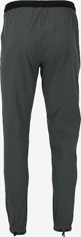 Virtus Tapered Workout Pants 'Colin' in Green