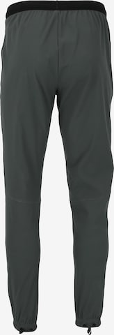 Virtus Tapered Sportbroek 'Colin' in Groen