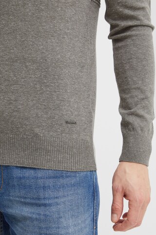 11 Project Pullover in Grau