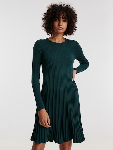 Rochie 'Katrin' de la EDITED pe verde: față