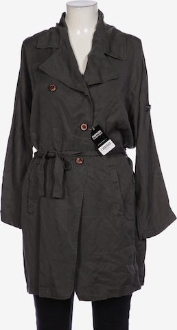 Frieda & Freddies NY Mantel M in Grün: Vorderseite