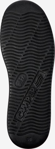 Baskets basses 'Runner K21' CAMPER en noir