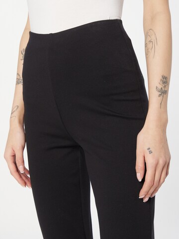 Bootcut Leggings de la Juvia pe negru