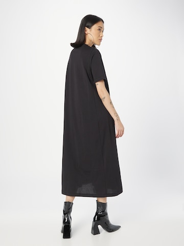 minimum Sukienka 'LYINA' w kolorze czarny