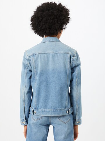 MUD Jeans Prehodna jakna 'Tyler' | modra barva