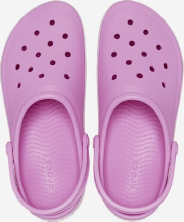 Clogs 'Off Court' di Crocs in rosa