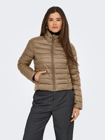 ONLY - Chaqueta de invierno 'ONLTAHIA' en marrón: frente