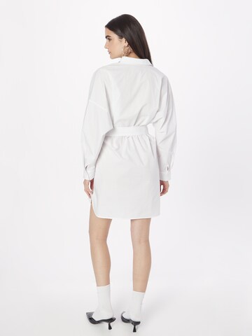 Robe-chemise Sisley en blanc