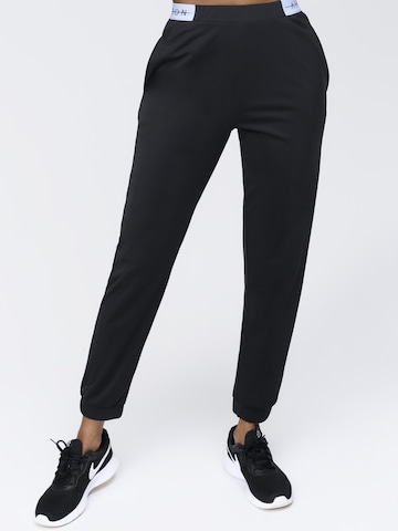 Loosefit Pantalon de sport 'Silvretta' Horizon Athletic en noir