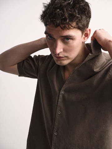 The Set Comfort Fit Hemd in Beige