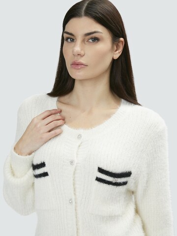 Giacchetta ' Fluffly' di Influencer in bianco