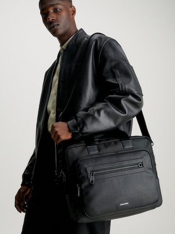 Sac d’ordinateur portable Calvin Klein en noir : devant