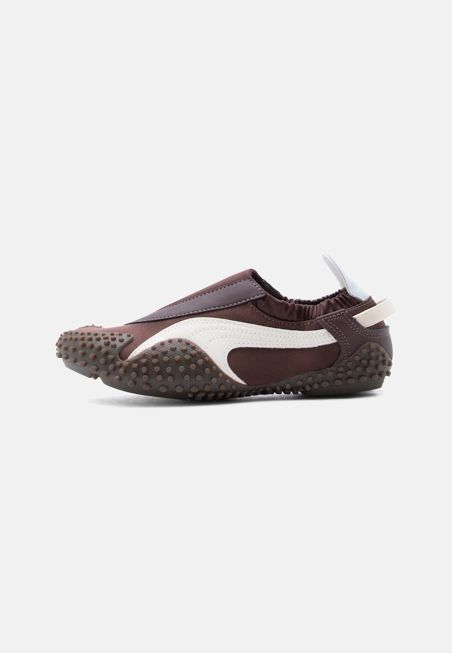 Sneaker low 'Mostro Move Venus' de la PUMA pe maro: față