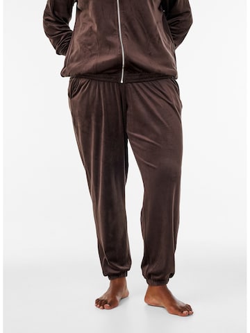 Tapered Pantaloni di Zizzi in marrone: frontale