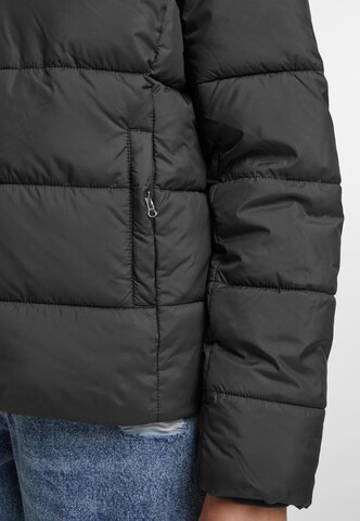 Giacca invernale di Urban Classics in nero