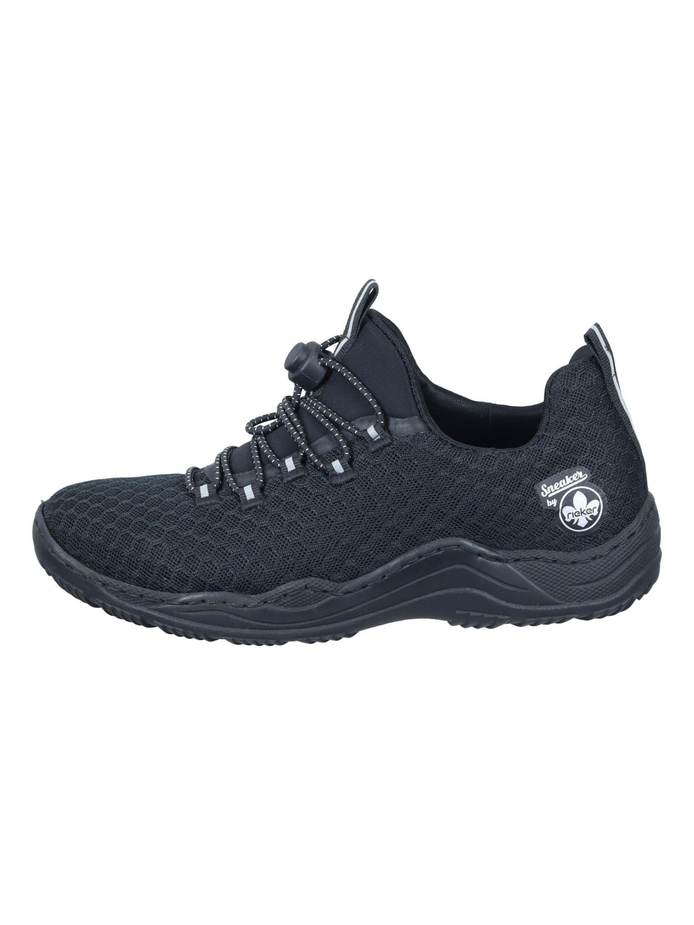 Chaussure basse 'Slipper' Rieker en noir