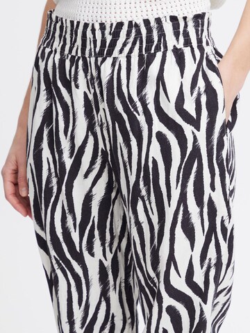 b.young - Tapered Pantalón chino 'FALAKKA' en negro