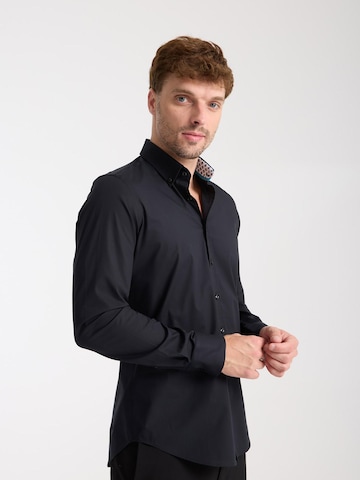 Slim fit Camicia business 'Leonardo Sport Poplin Stretch Man Shirt Black' di 7Camicie in nero