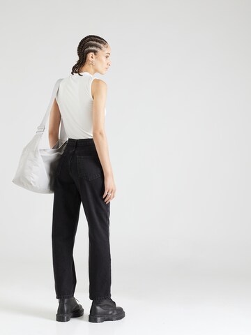 Trendyol Regular Jeans in Schwarz