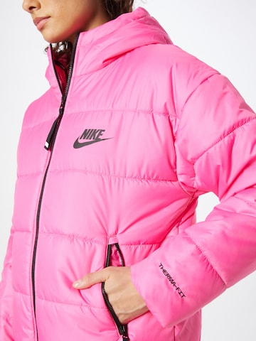 Nike Sportswear Jacke in Pink