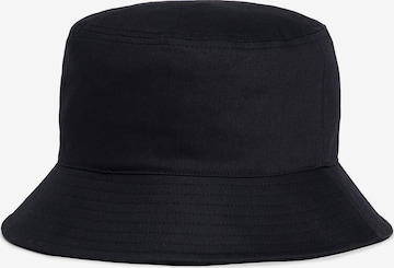 Tommy Jeans Hat in Black