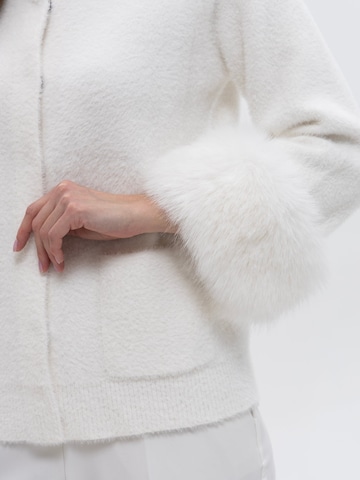 Passioni Between-Season Jacket in White