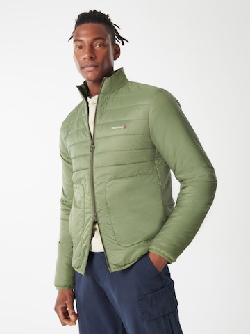 Veste mi-saison Barbour en vert : devant