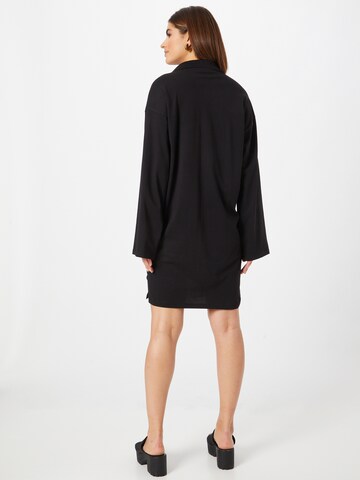 Monki - Vestido en negro