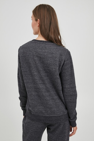Oxmo Sweatshirt 'HELLA' in Zwart