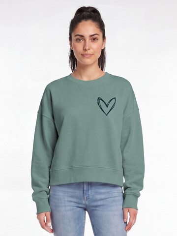 Watapparel Sweatshirt ' Herzi ' in Grün: Vorderseite