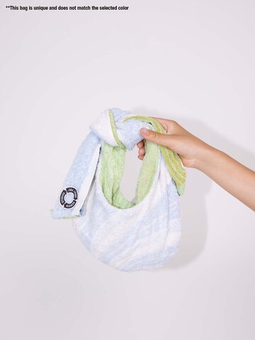 ABOUT YOU REBIRTH STUDIOS Beuteltasche 'Towel Bag' in Blau