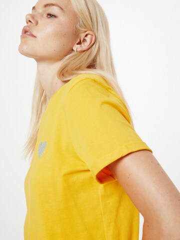ONLY - Camiseta 'KITA' en amarillo