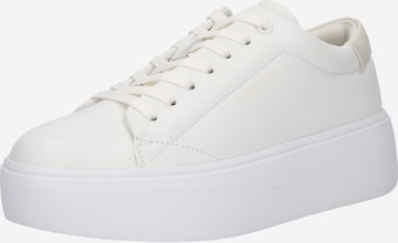 Sneaker low de la Calvin Klein pe alb: față