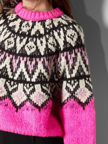 Bershka Pullover in Pink