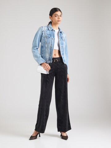 Juicy CoutureWide Leg/ Široke nogavice Hlače 'Neve' - crna boja