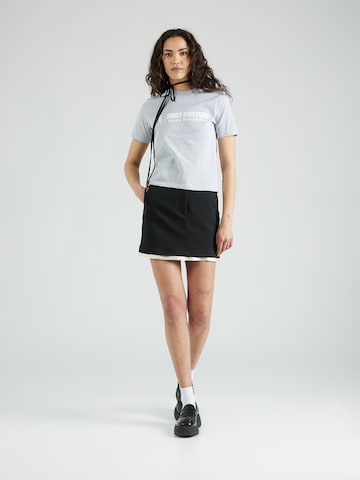 Juicy Couture Футболка 'The Runner' в Серый