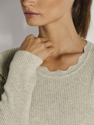 MADELEINE Pullover in Grau
