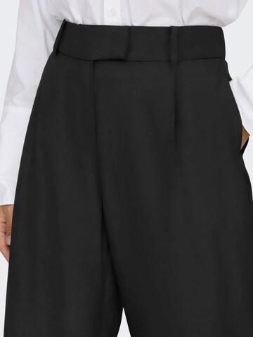 Wide leg Pantaloni cutați 'ONLLinda' de la ONLY pe negru