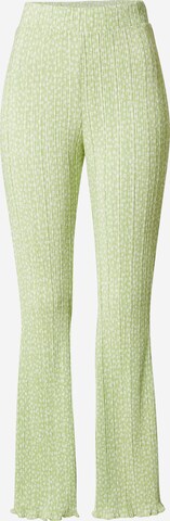 évasé Pantalon Monki en vert : devant