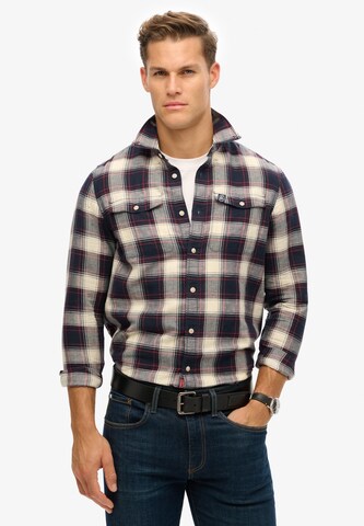 Coupe regular Chemise Superdry en bleu : devant