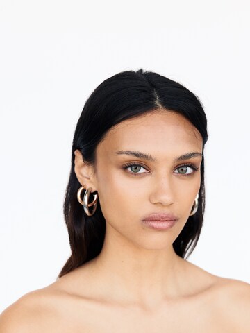 Pull&Bear Ohrringe in Gold: Vorderseite