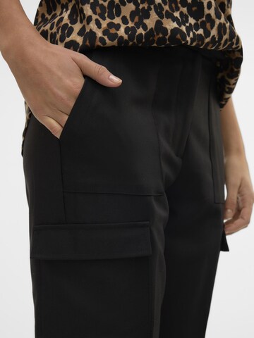 VERO MODA Regular Cargobroek 'NYLA' in Zwart