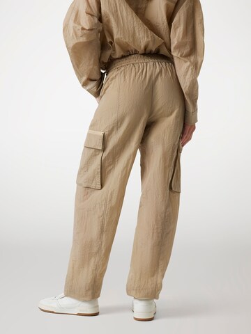 GUESS Loose fit Cargo Pants in Brown