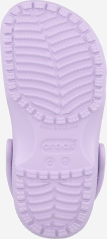 Crocs حذاء مفتوح 'Classic' بلون بنفسجي
