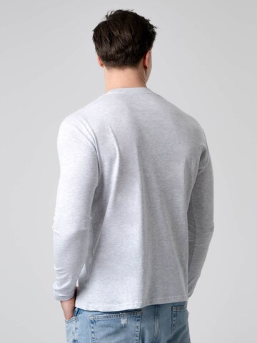 Maglietta 'Pantoneclo Men’s Crew Neck Long Sleeve T-Shirt- 3 PCS' di PANTONECLO in grigio