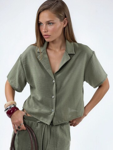 Busem Blouse in Green