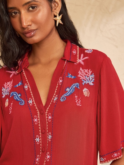 love & roses Chemisier en XS en beige / bleu / rose / rouge, Vue avec produit