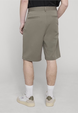 2Y Studios Regular Shorts 'Renzo' in Grün