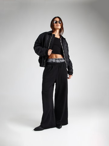 WEEKDAY Wide leg Trousers 'Wendy' in Black