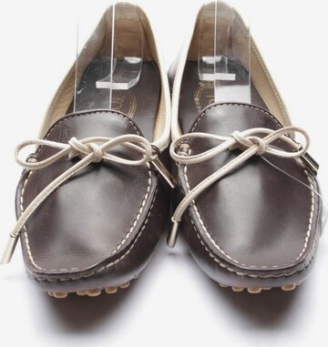 Tod's Flats & Loafers in 36 in Beige